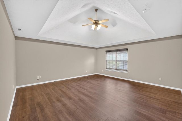 3291 N Eakins Avenue, Springfield, MO 65803