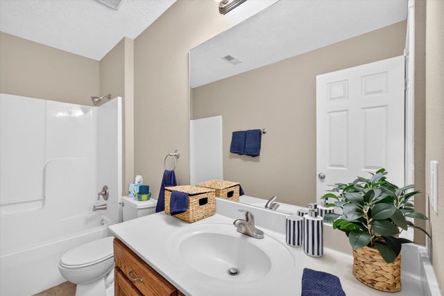 3291 N Eakins Avenue, Springfield, MO 65803