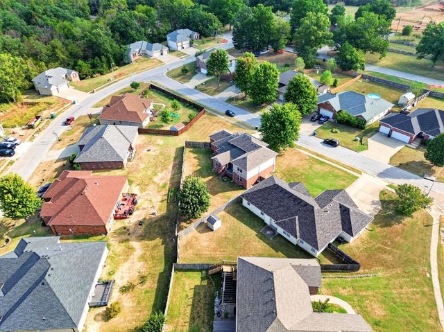 3291 N Eakins Avenue, Springfield, MO 65803