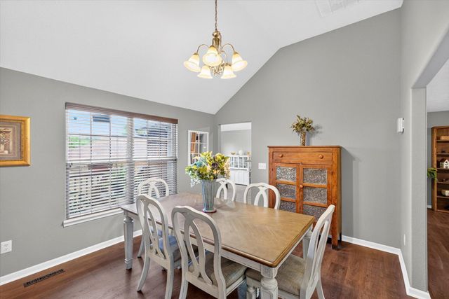 3291 N Eakins Avenue, Springfield, MO 65803