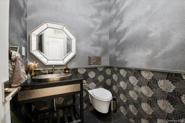 335 Summit Avenue, Cedarhurst, NY 11516