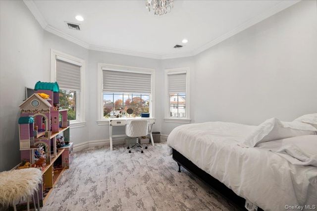 335 Summit Avenue, Cedarhurst, NY 11516