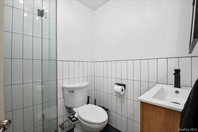 335 Summit Avenue, Cedarhurst, NY 11516