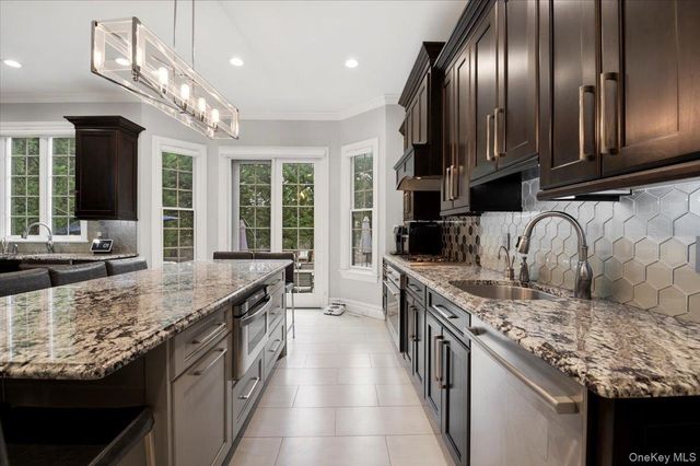 335 Summit Avenue, Cedarhurst, NY 11516