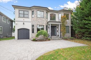 335 Summit Avenue, Cedarhurst, NY 11516