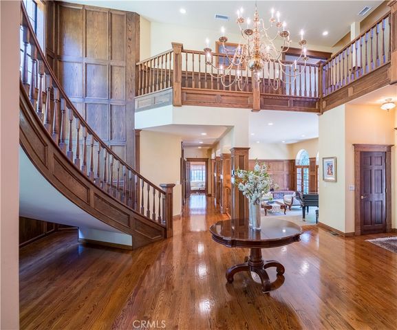 375 Berkshire Avenue, La Canada Flintridge, CA 91011