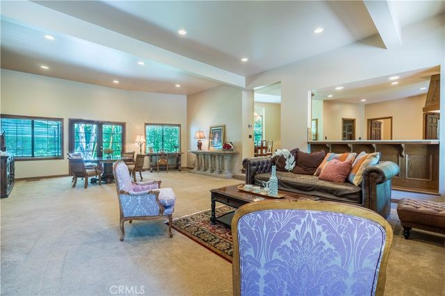 375 Berkshire Avenue, La Canada Flintridge, CA 91011