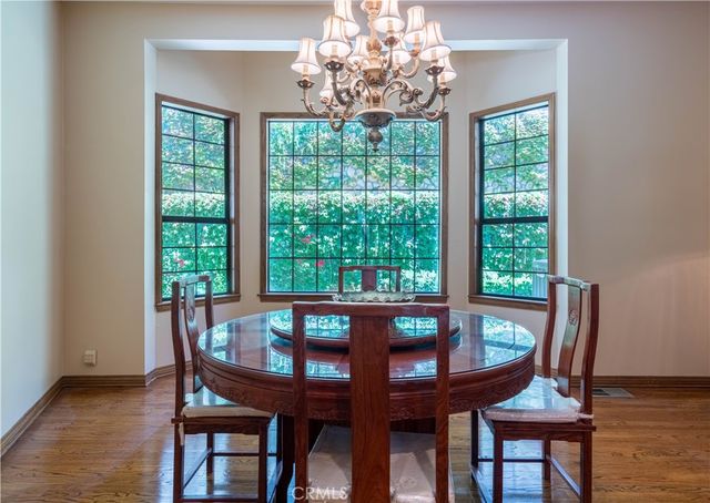 375 Berkshire Avenue, La Canada Flintridge, CA 91011