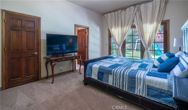 375 Berkshire Avenue, La Canada Flintridge, CA 91011