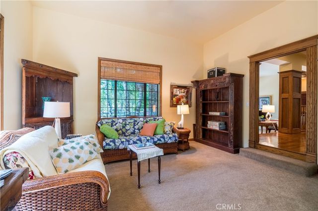 375 Berkshire Avenue, La Canada Flintridge, CA 91011