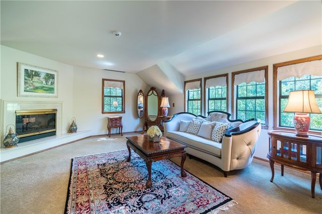 375 Berkshire Avenue, La Canada Flintridge, CA 91011