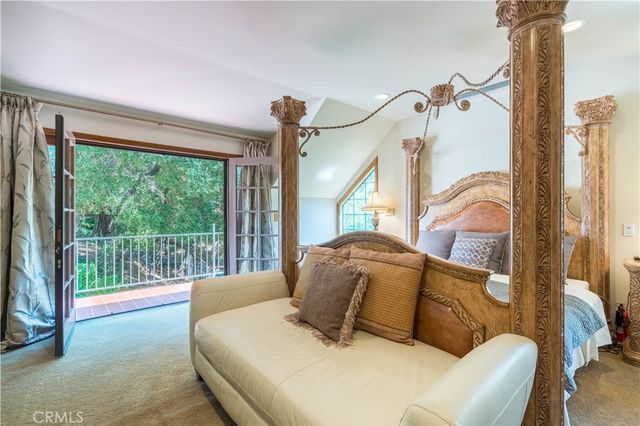 375 Berkshire Avenue, La Canada Flintridge, CA 91011