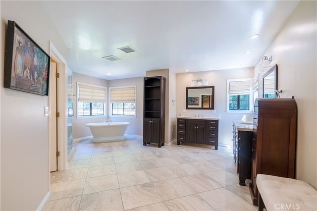 375 Berkshire Avenue, La Canada Flintridge, CA 91011