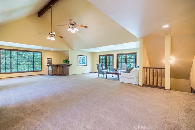 375 Berkshire Avenue, La Canada Flintridge, CA 91011