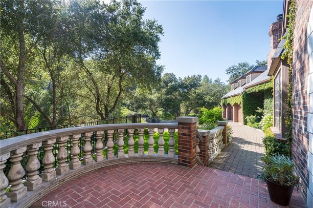 375 Berkshire Avenue, La Canada Flintridge, CA 91011