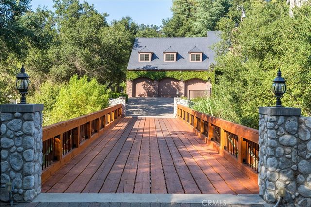 375 Berkshire Avenue, La Canada Flintridge, CA 91011
