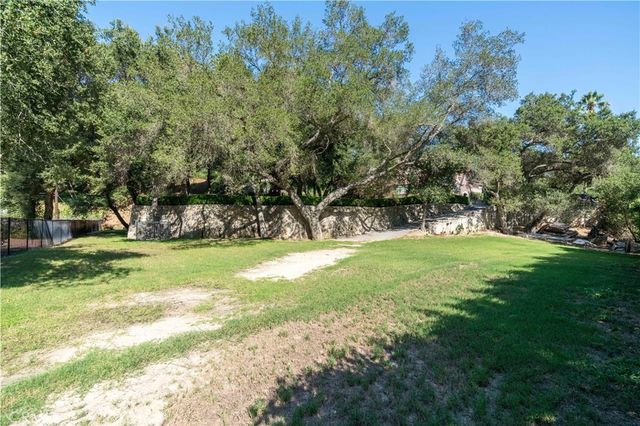 375 Berkshire Avenue, La Canada Flintridge, CA 91011