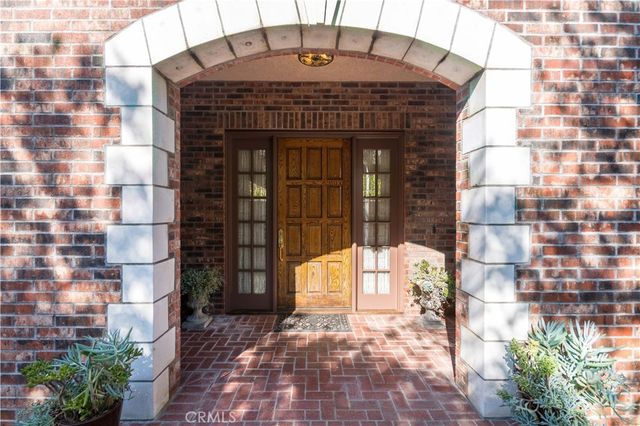 375 Berkshire Avenue, La Canada Flintridge, CA 91011