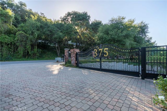 375 Berkshire Avenue, La Canada Flintridge, CA 91011