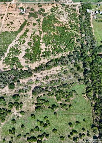 3285 Pittman Rd, St Hedwig, TX 78152