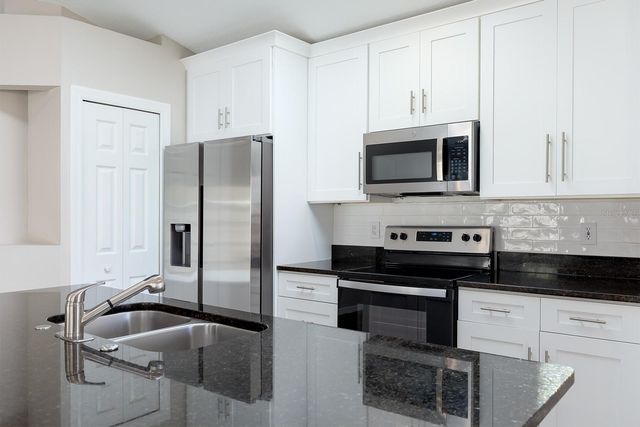 1637 N LAKEWOOD AVENUE, Ocoee, FL 34761