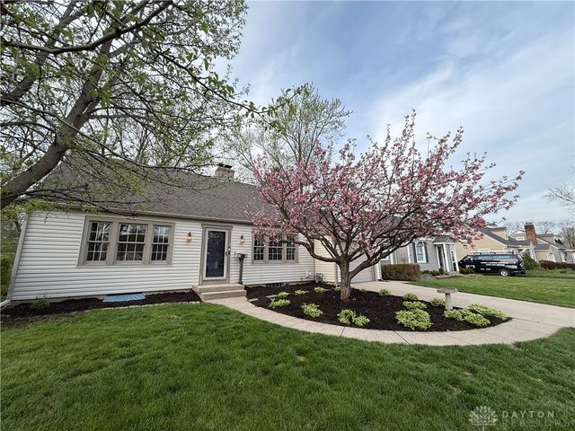 61 Martha Avenue, Centerville, OH 45458