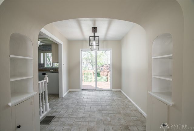 61 Martha Avenue, Centerville, OH 45458