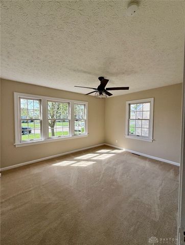 61 Martha Avenue, Centerville, OH 45458