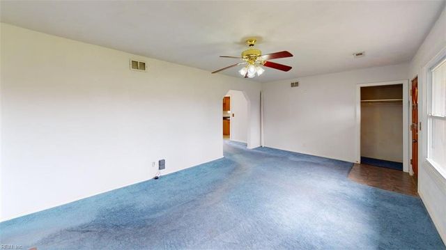 8437 Mona AVE, Norfolk, VA 23518