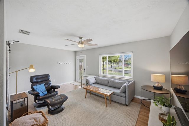 5275 32ND AVENUE N, St Petersburg, FL 33710