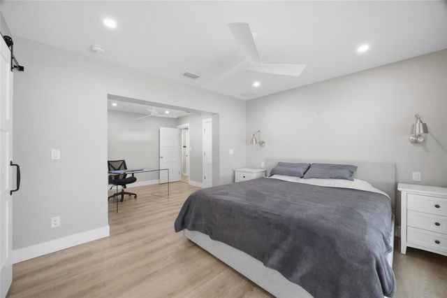 5275 32ND AVENUE N, St Petersburg, FL 33710