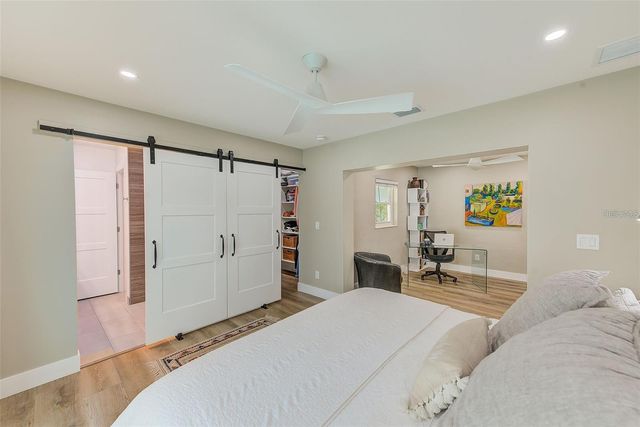 5275 32ND AVENUE N, St Petersburg, FL 33710