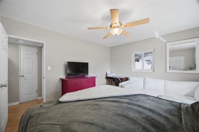 5275 32ND AVENUE N, St Petersburg, FL 33710