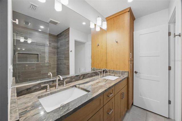 5275 32ND AVENUE N, St Petersburg, FL 33710