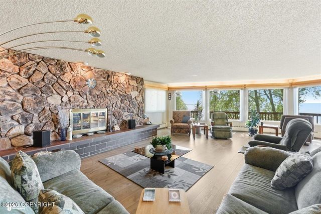 1517 Toyon Way, Kenai, AK 99611