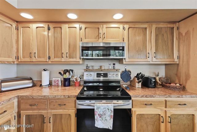 1517 Toyon Way, Kenai, AK 99611
