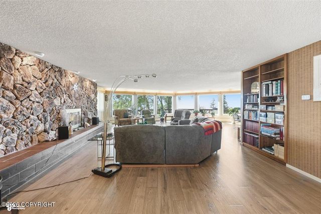 1517 Toyon Way, Kenai, AK 99611