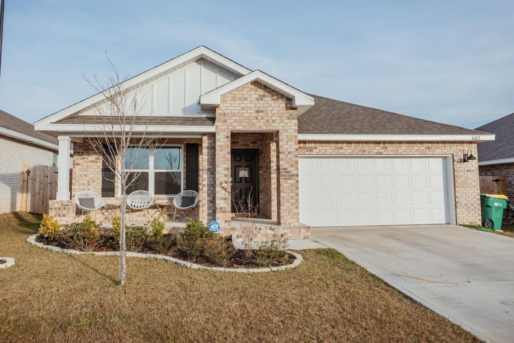 4605 Naval Court, Crestview, FL 32539