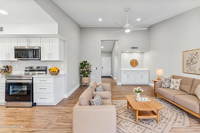 20826 N GABLE HILL Drive, Sun City West, AZ 85375