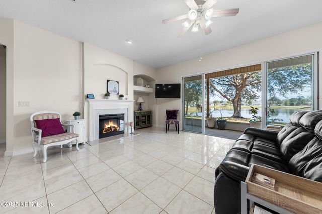388 MARTIN LAKES Drive W, Jacksonville, FL 32220