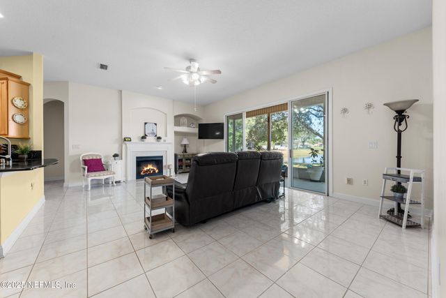 388 MARTIN LAKES Drive W, Jacksonville, FL 32220