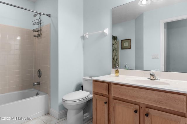 388 MARTIN LAKES Drive W, Jacksonville, FL 32220
