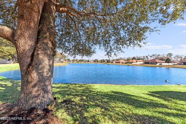 388 MARTIN LAKES Drive W, Jacksonville, FL 32220