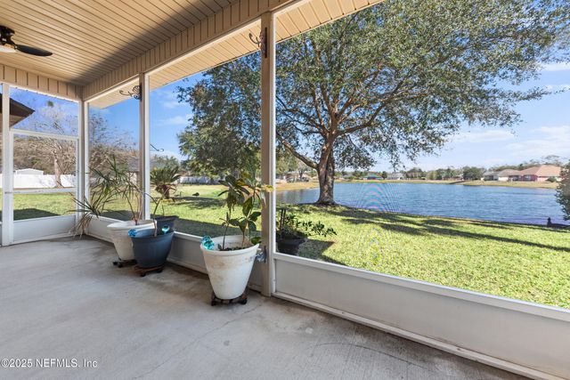 388 MARTIN LAKES Drive W, Jacksonville, FL 32220