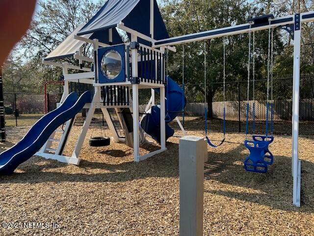 388 MARTIN LAKES Drive W, Jacksonville, FL 32220