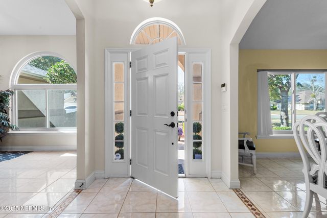 388 MARTIN LAKES Drive W, Jacksonville, FL 32220