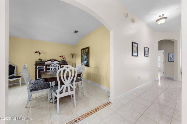 388 MARTIN LAKES Drive W, Jacksonville, FL 32220