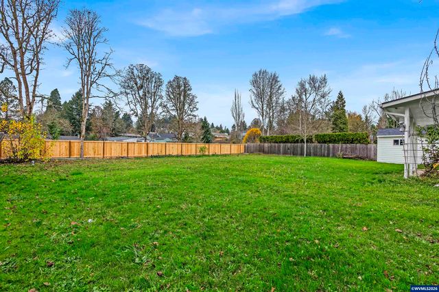 2775 Wallace Hills Ct NW, Salem, OR 97305