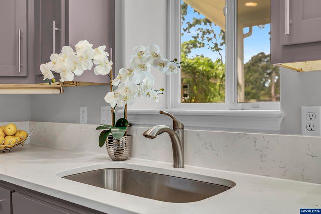 2775 Wallace Hills Ct NW, Salem, OR 97305