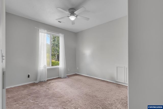 2775 Wallace Hills Ct NW, Salem, OR 97305